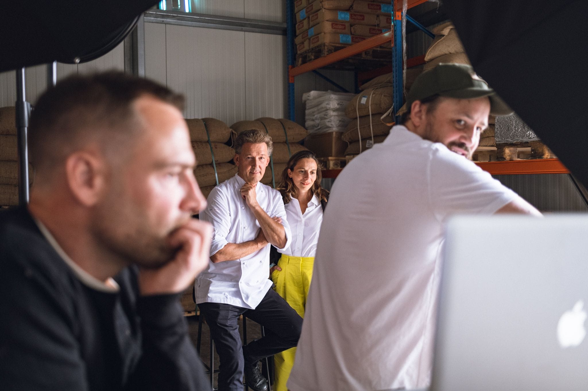 Martin Govaerts pendant le shooting pour Pierre Marcolini