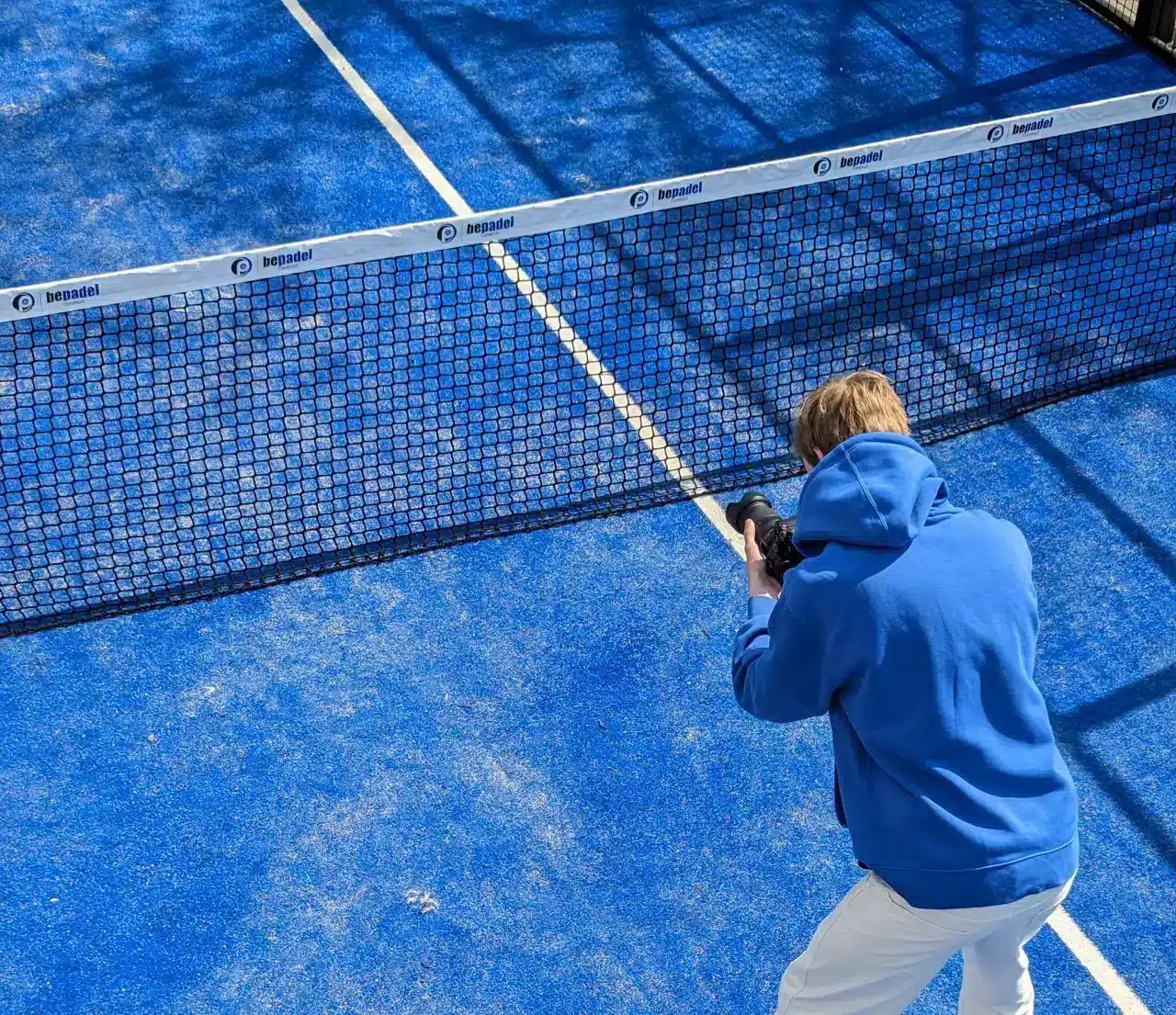 Shooting photo sur un terrain de Padel pour notre client WACA sports à Wavre